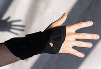 Фотографія Категорії На променево-зап'ястковий суглоб та пальці рук